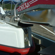 Close-up of the anchor roller